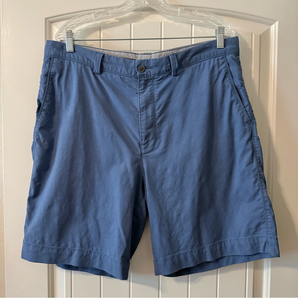 Tommy Bahama Relaxed 9” Blue Chino Shorts Cotton Blend Stretch Mens 36